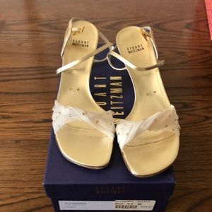 NWT. Never worn gold organza kitten heel
